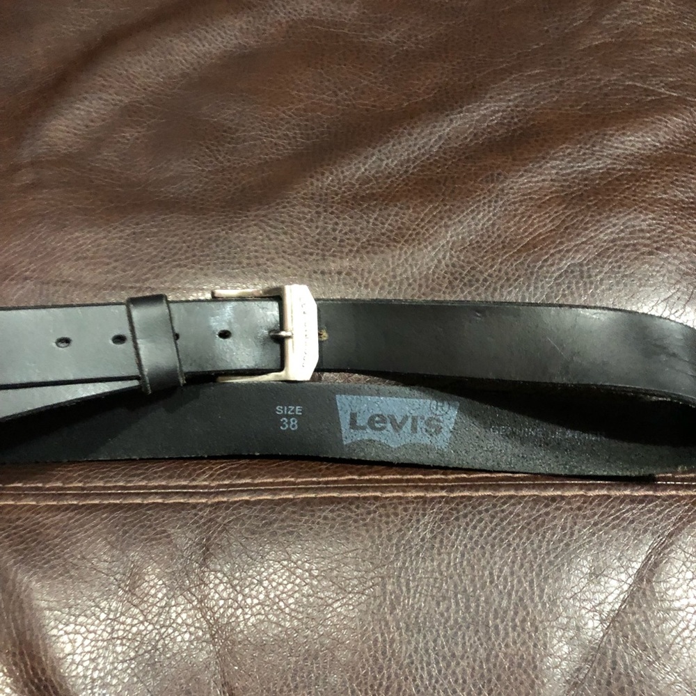 3 for $25 Levi’s black leather belt- wide